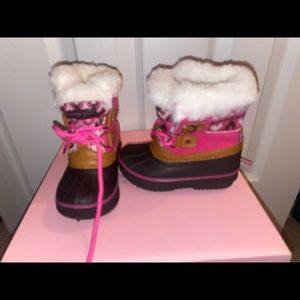 Nice boot never been worn